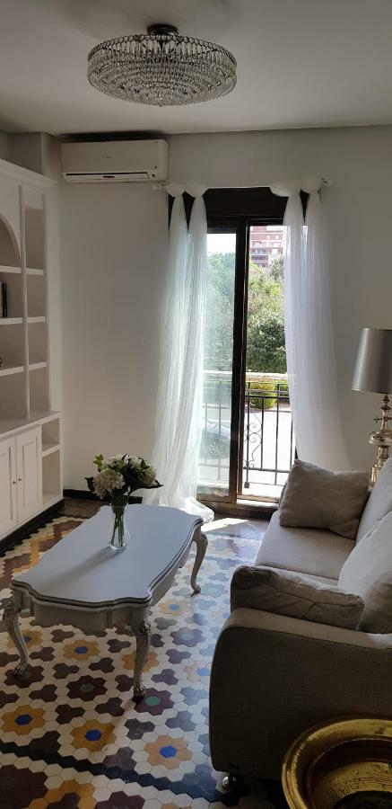 Domus Valencia Apartamentos Centro Frente A Torres De Serrano Luaran gambar
